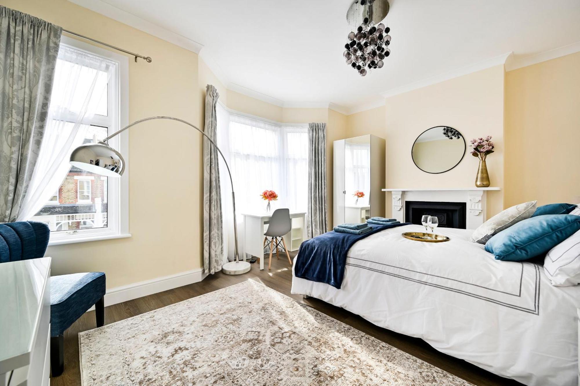A Two Bedroom A Stride Away From Meridian Greenwich Лондон Экстерьер фото