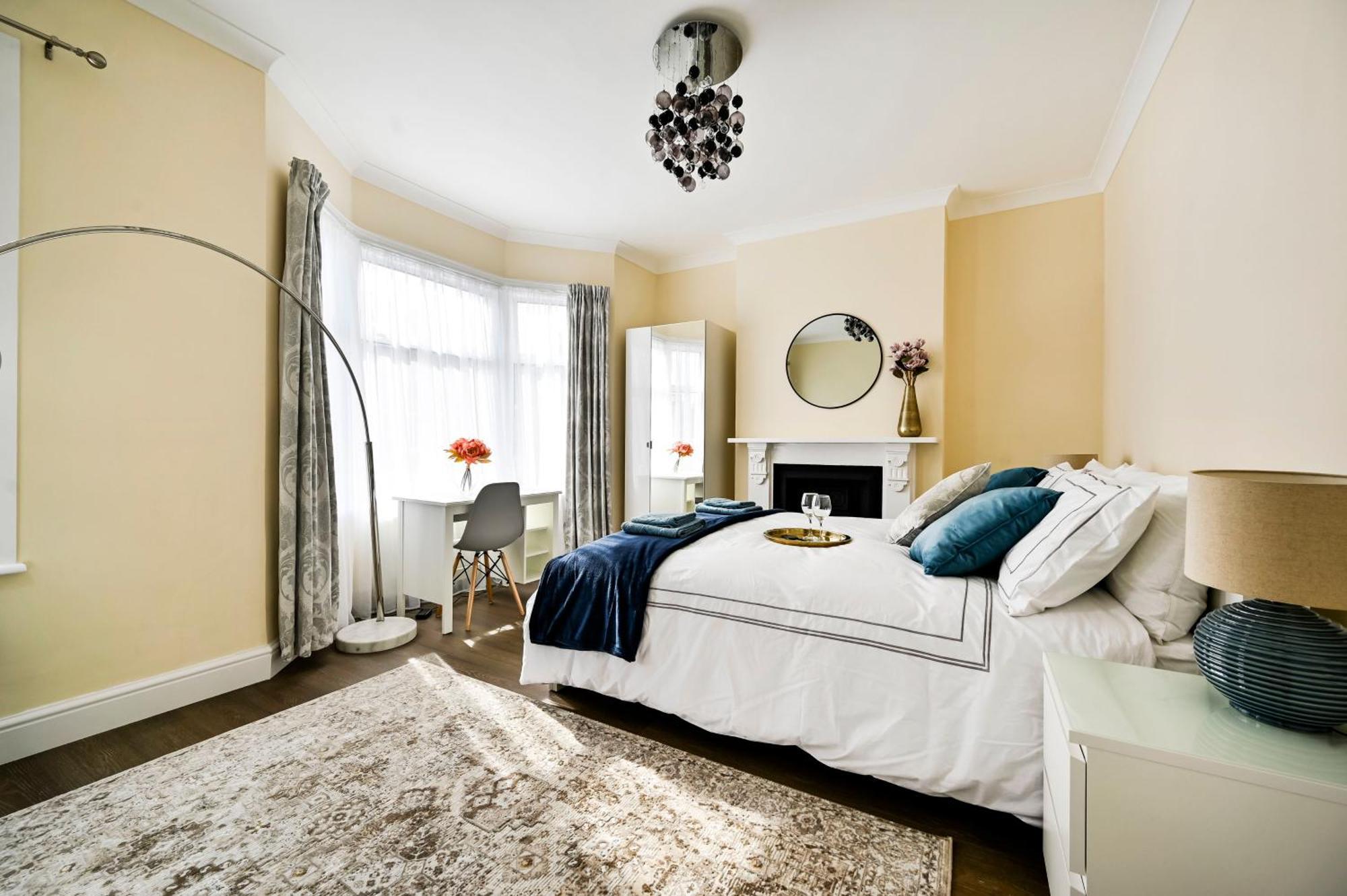 A Two Bedroom A Stride Away From Meridian Greenwich Лондон Экстерьер фото
