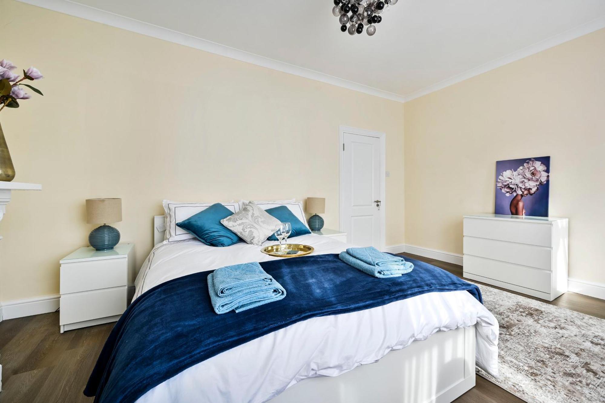 A Two Bedroom A Stride Away From Meridian Greenwich Лондон Экстерьер фото