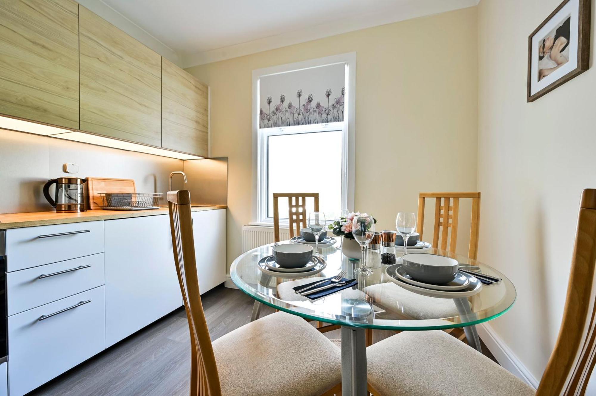 A Two Bedroom A Stride Away From Meridian Greenwich Лондон Экстерьер фото